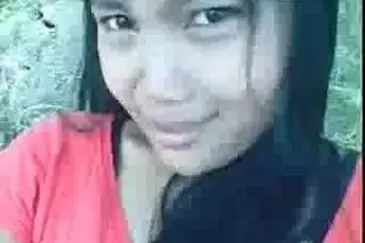 Tante Istri Cantik Pasrah Goyang Kasur Anal